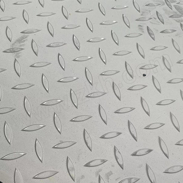 禄方得 304热轧原平不锈钢花纹板 2440×1220×3mm 误差±0.08mm 比利时花纹 1张