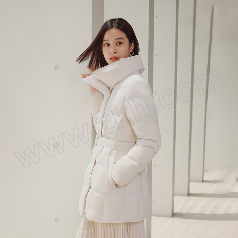 BOSIDENG/波司登 女士经典商务羽绒服 B40144148 凝脂白 175/96A 1件